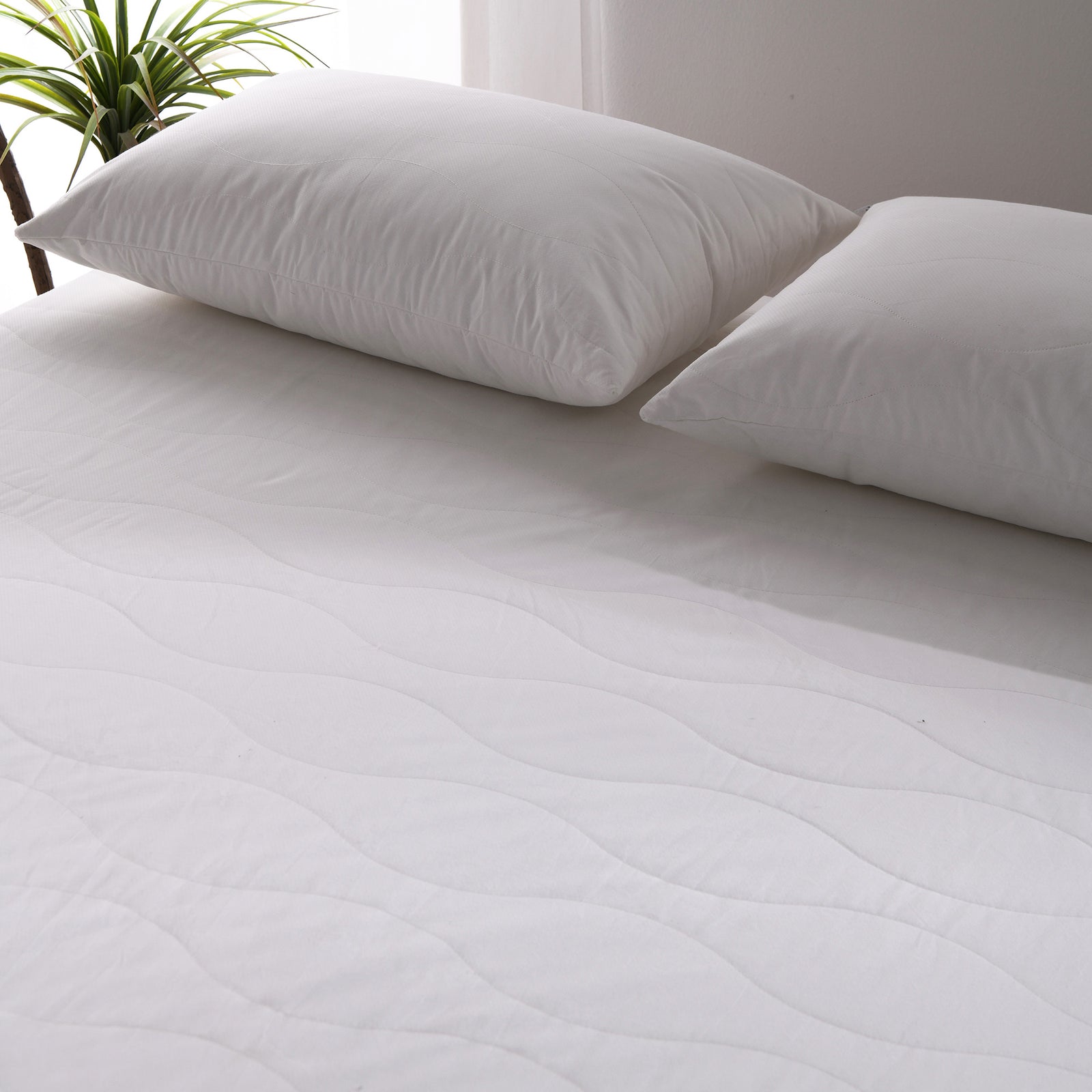 Cool Ease Phase Change Material (PCM) Cooling Technology Quilted Mattress Protector