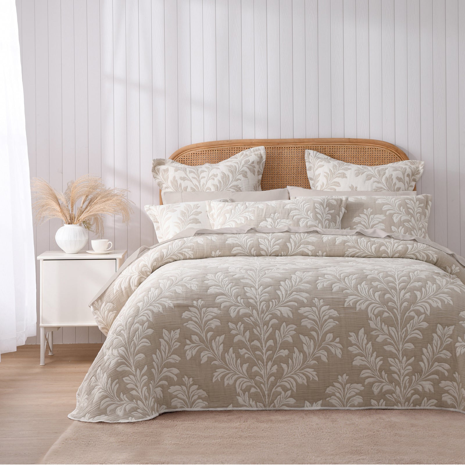 Liora Bedspread Set Stone