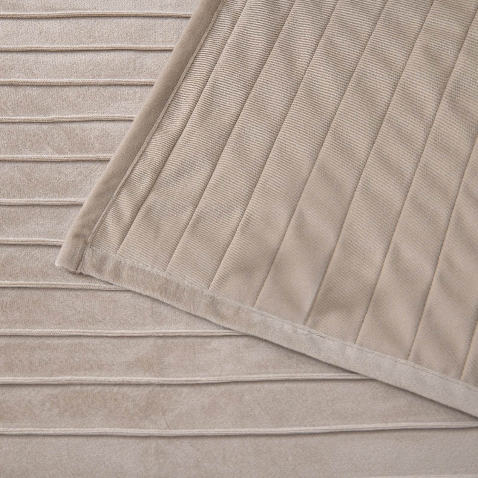 Saphira Coverlet Set Latte