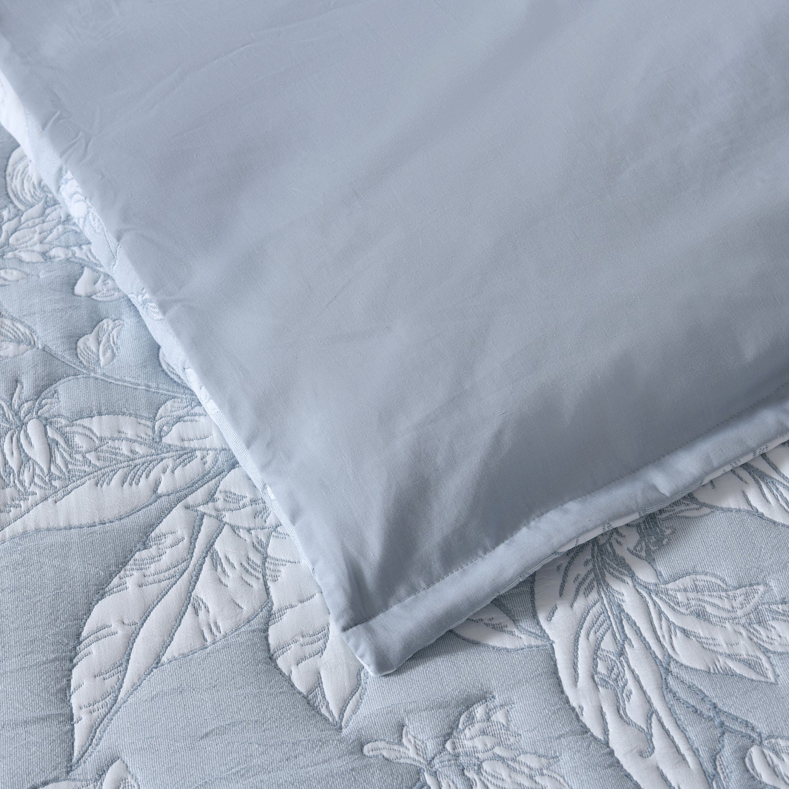 Whispering Lily Quilt Cover Set Powder Blue