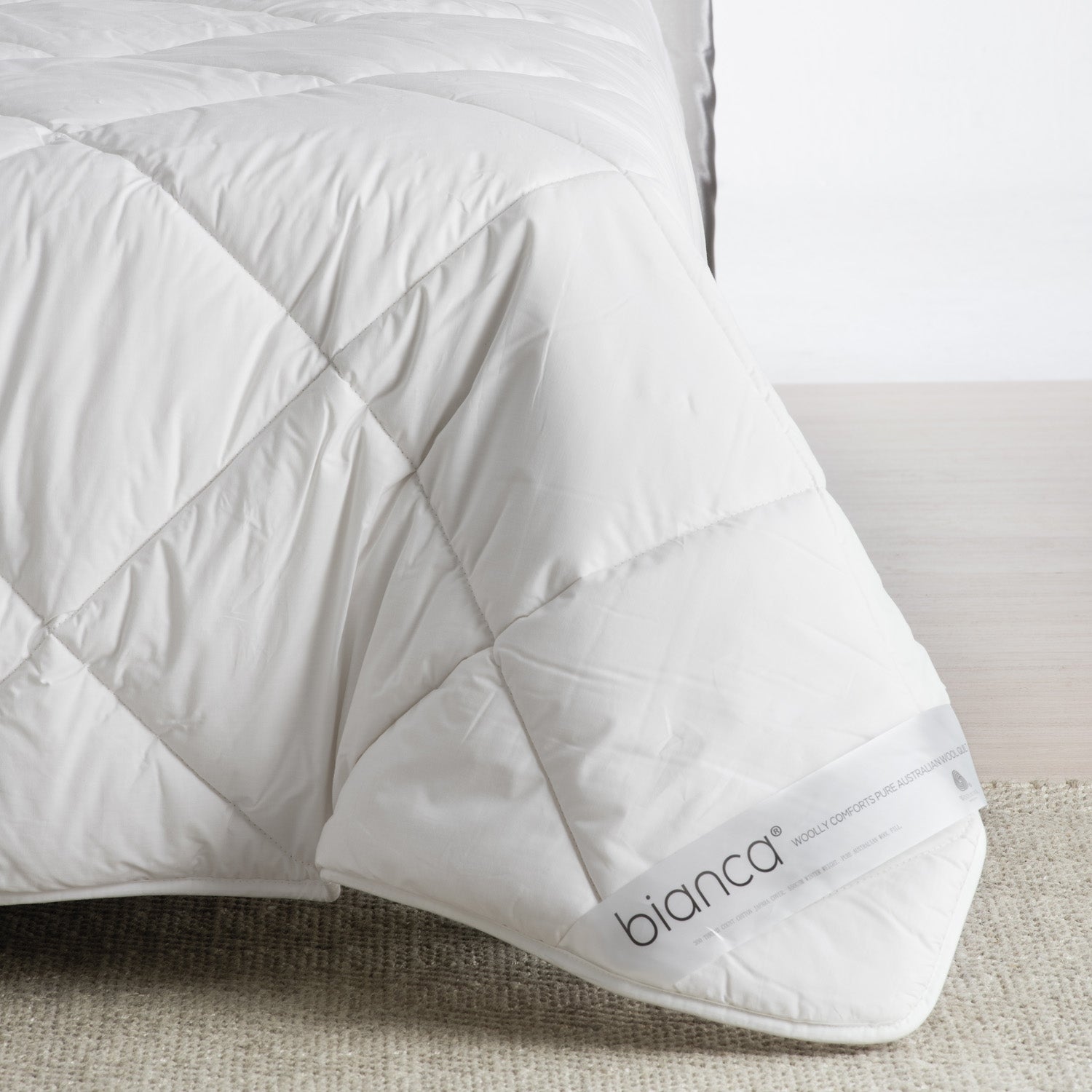 Woolly Comforts 300gsm Summer Weight Wool Quilt
