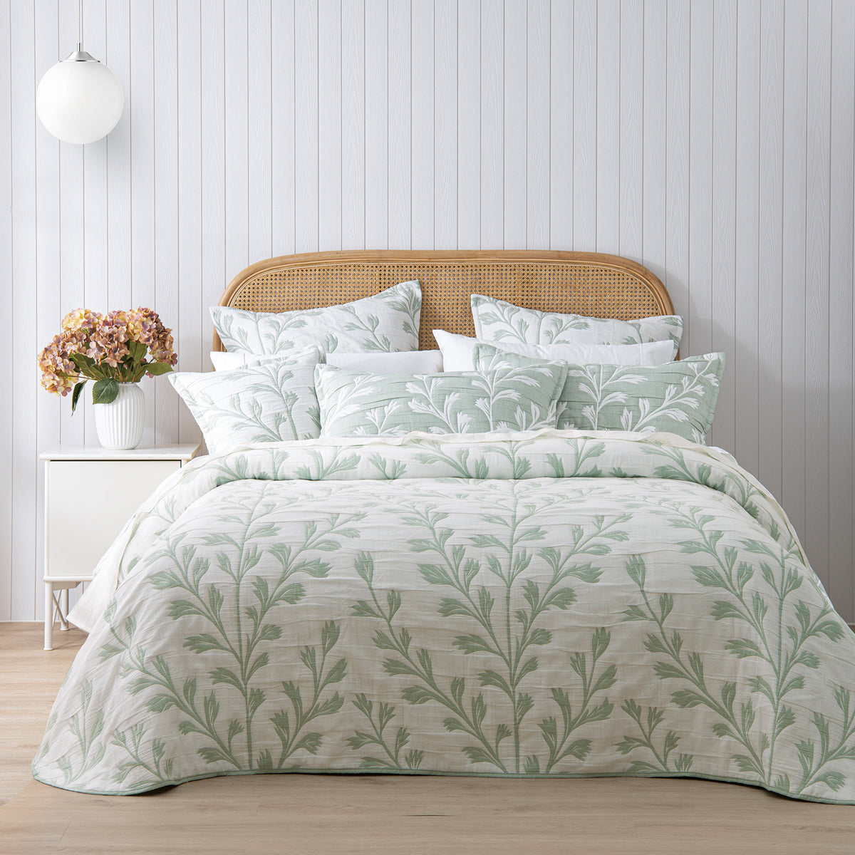 Vionelle Reversible Bedspread Set Sage