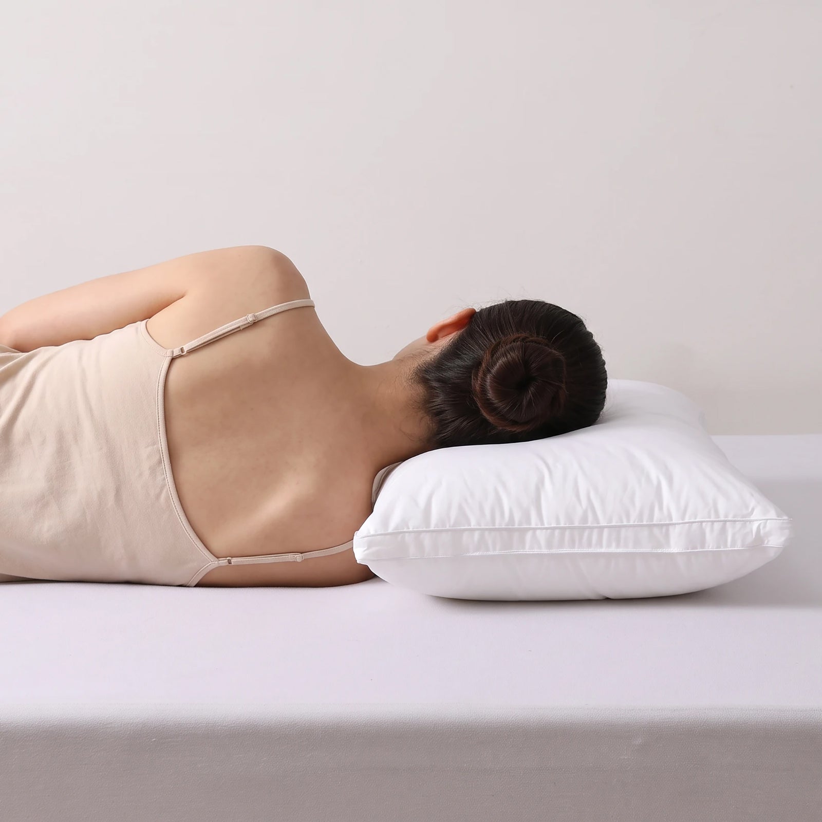 Relax Right Pure Microfibre Pillow Medium Profile 1000g