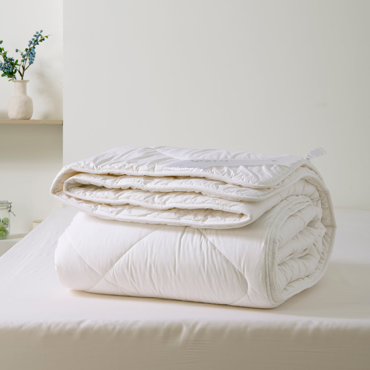 Woolly Comforts 550gsm Winter Weight Wool Quilt