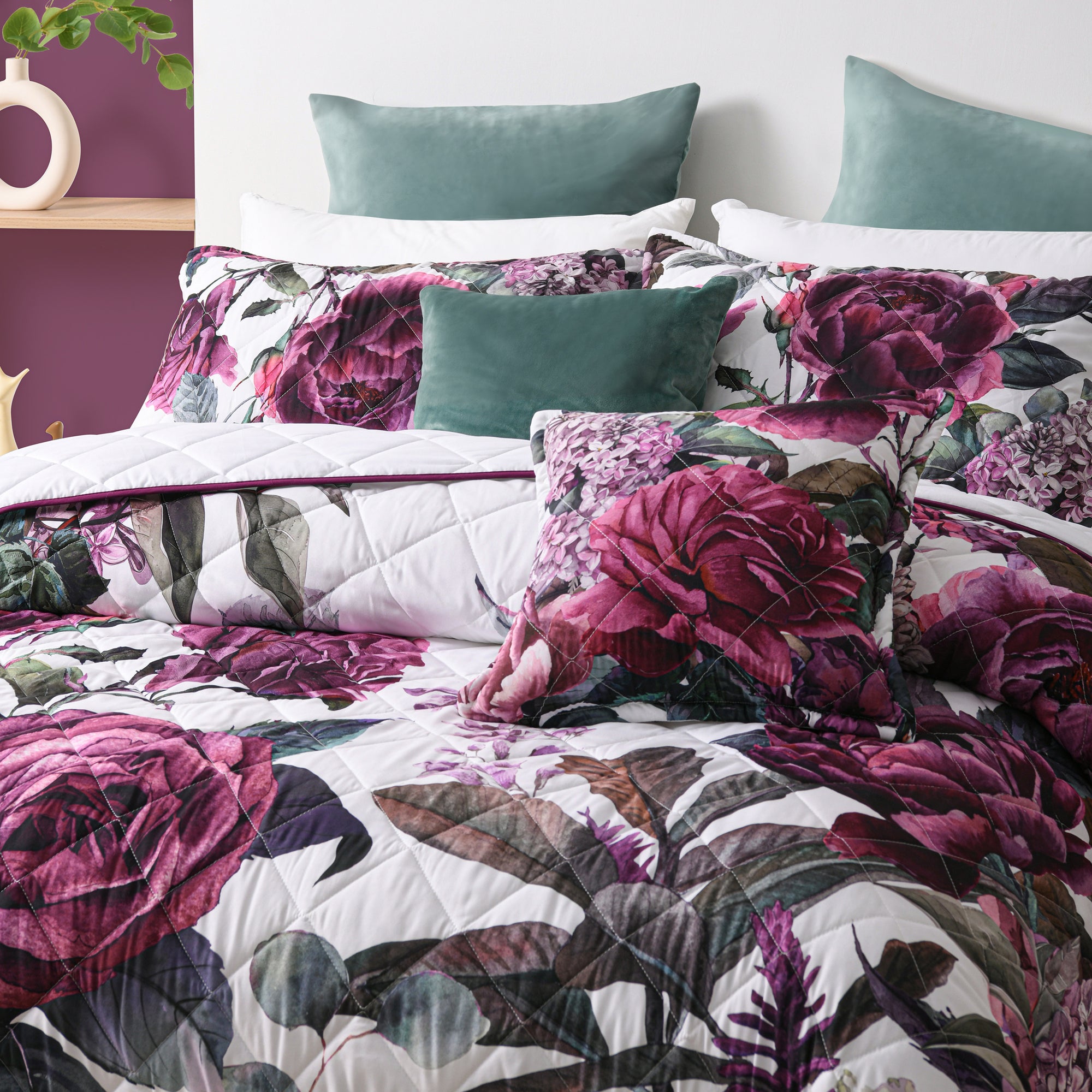 Abigail Bedspread Set Berry