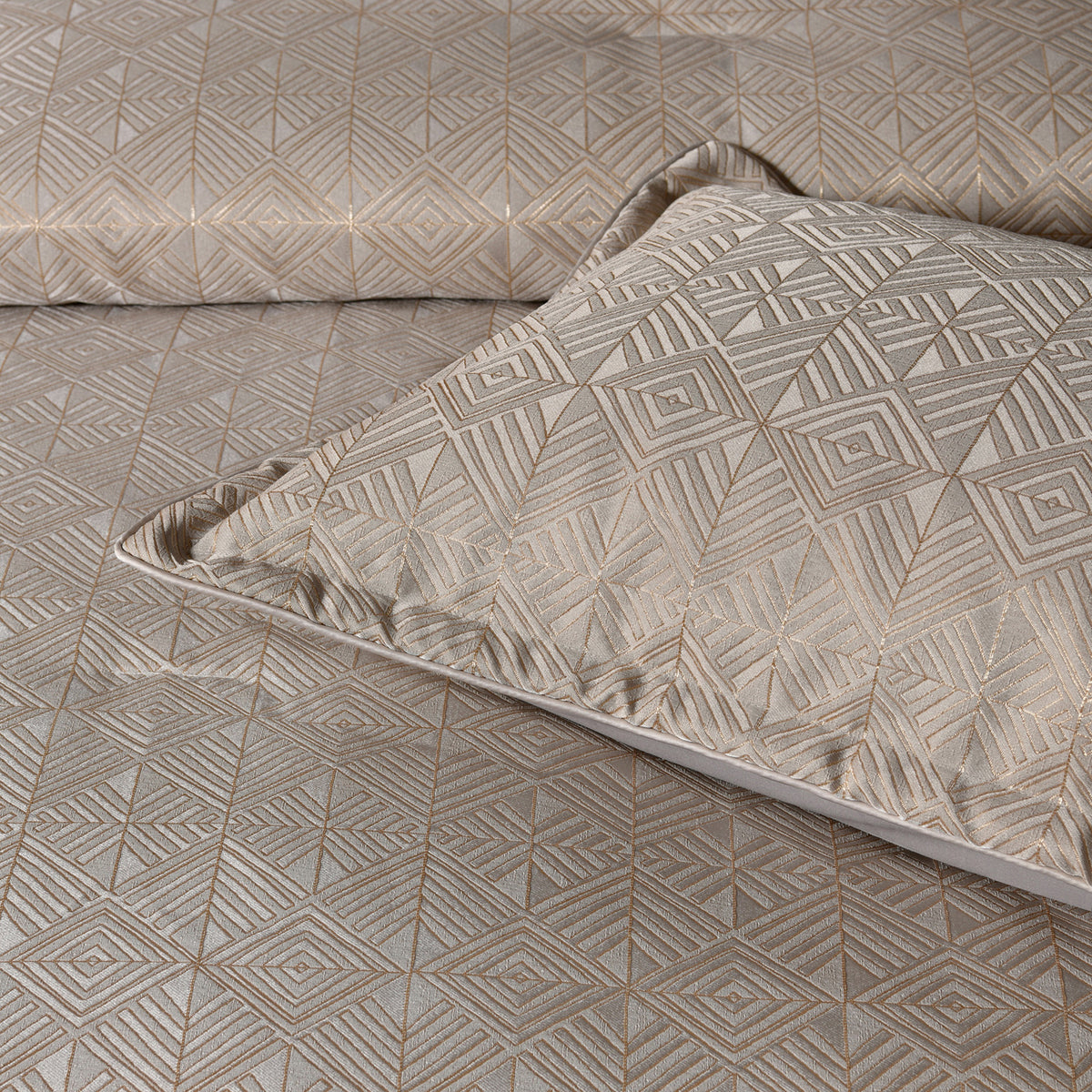 Bellagio Comforter Set Gold