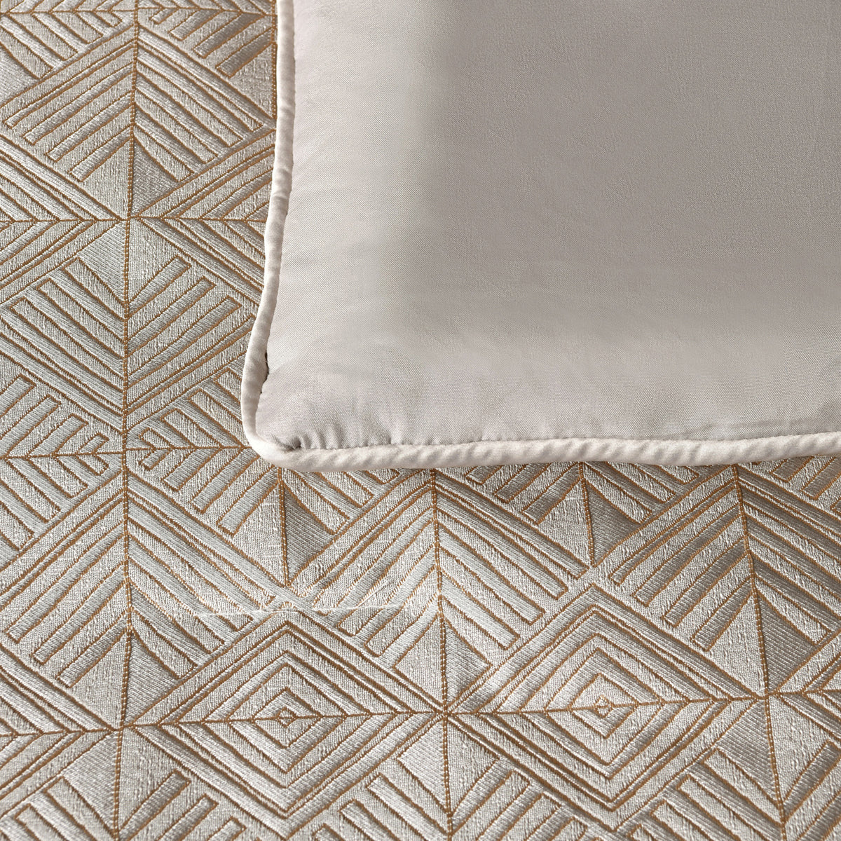 Bellagio Comforter Set Gold