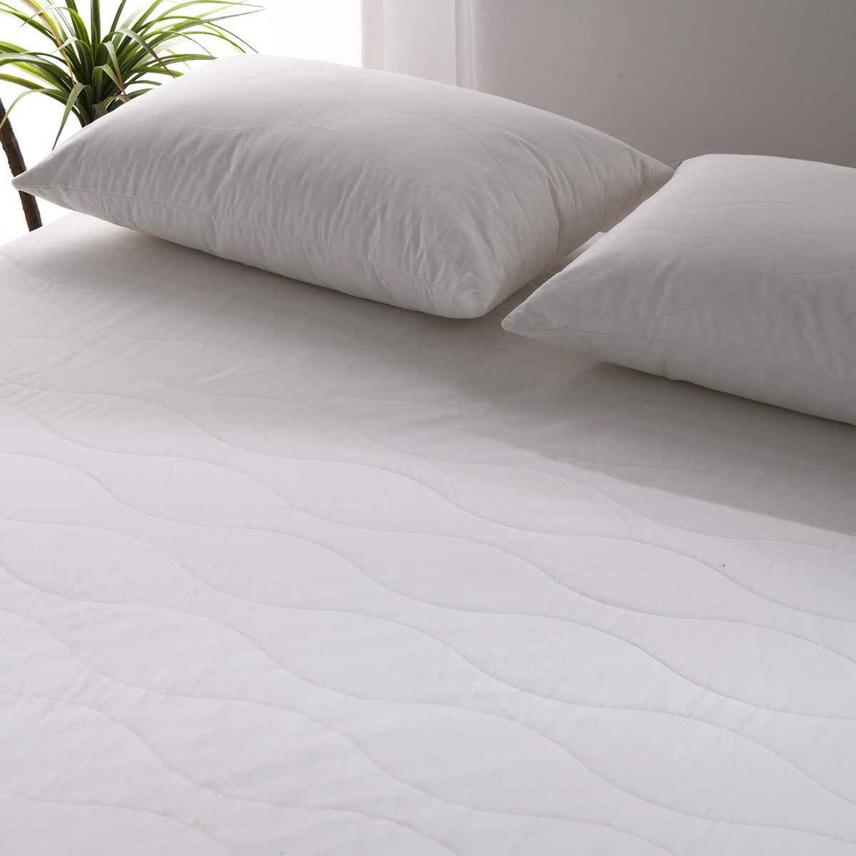 Cool Ease Phase Change Material (PCM) Cooling Technology Quilted Mattress Protector