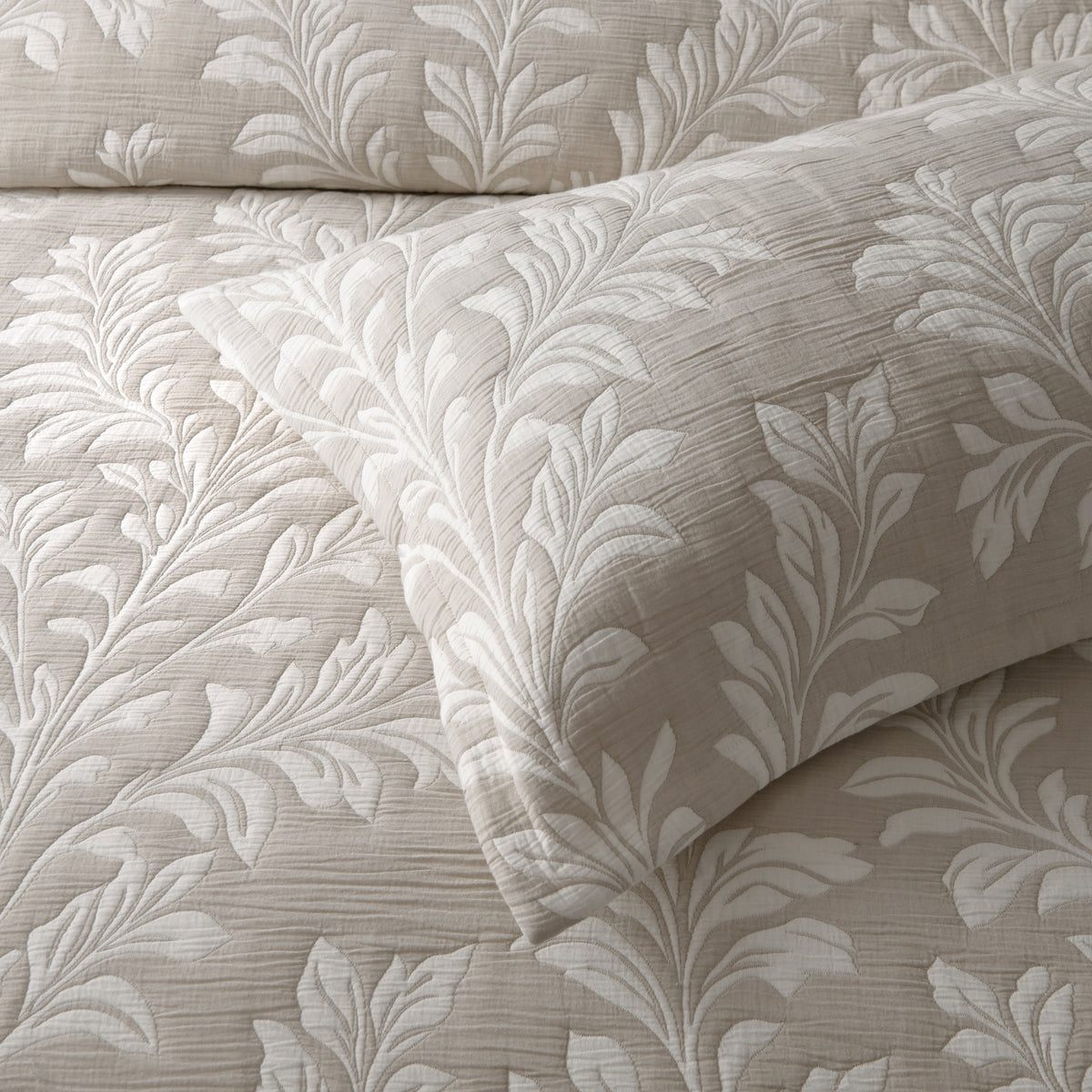 Liora Bedspread Set Stone