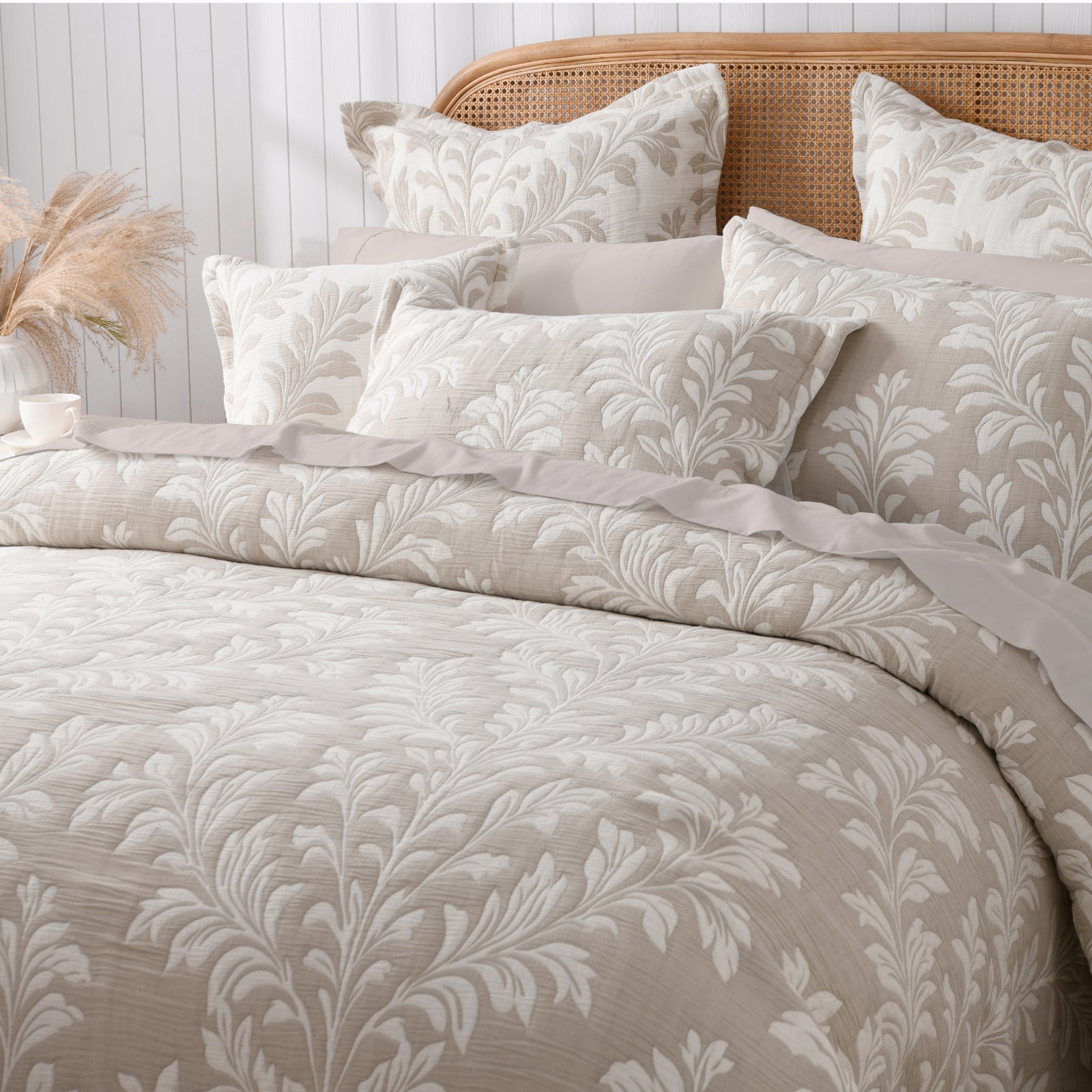 Liora Bedspread Set Stone