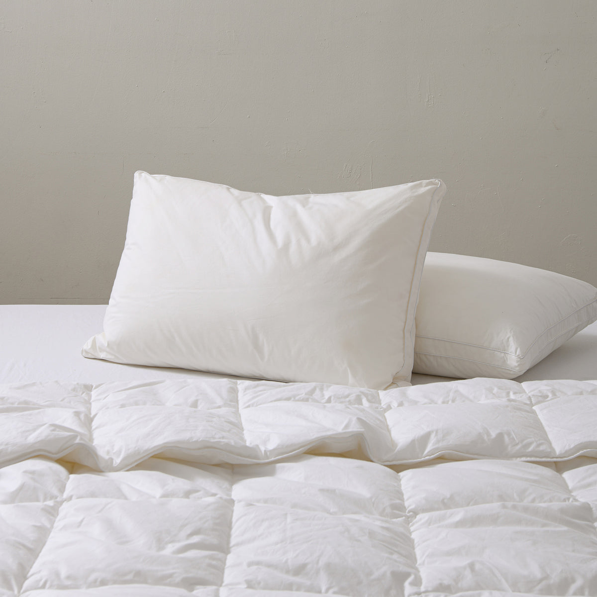 Relax Right Pure Microfibre Pillow Medium Profile 1000g