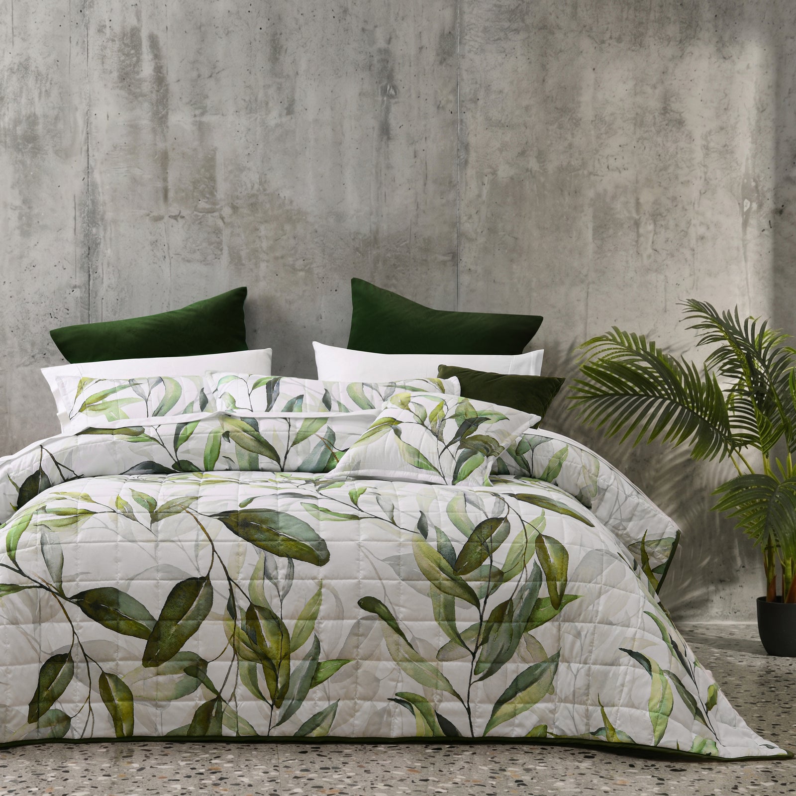 Linden Coverlet Set Forest Green