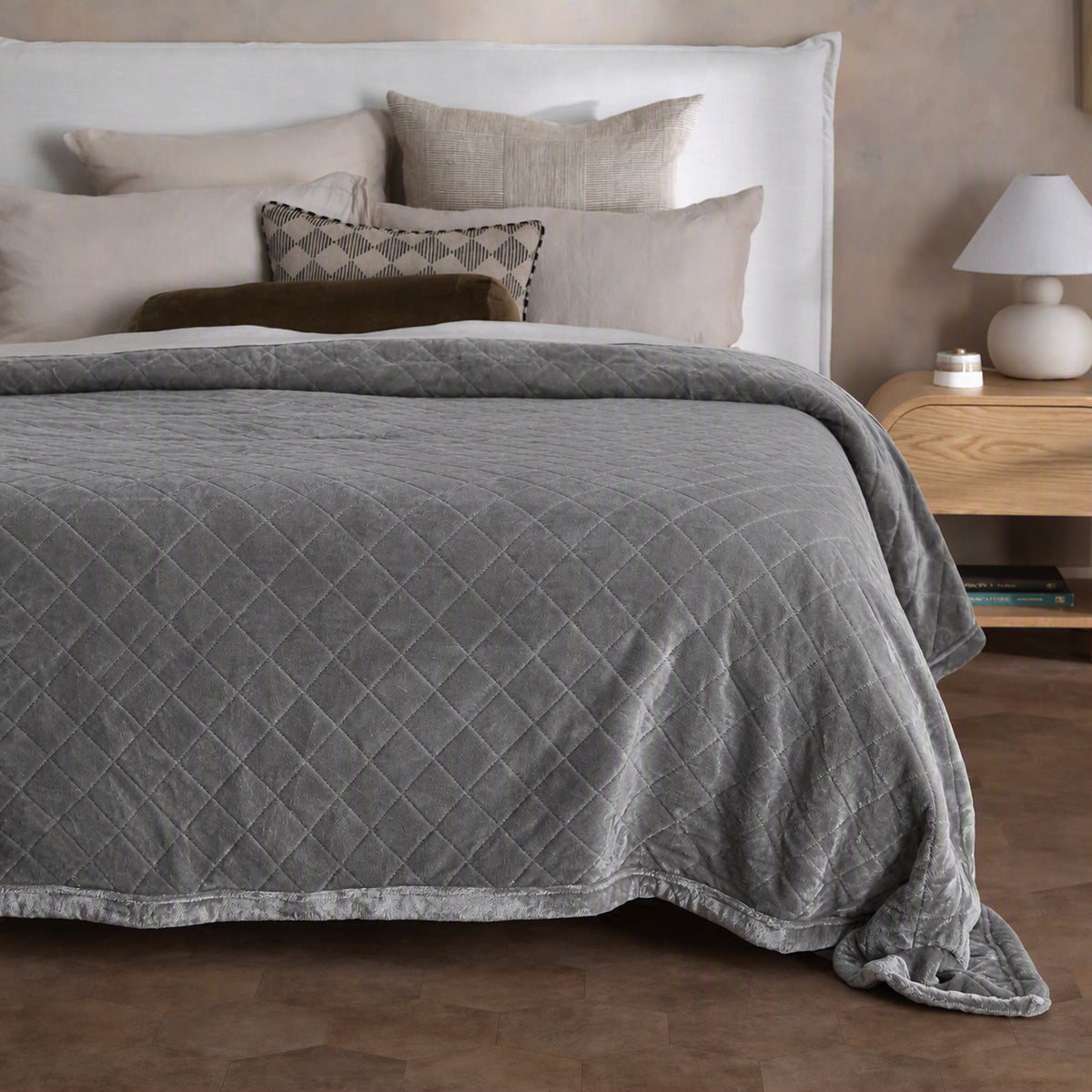 Mansfield Ultra Soft Velvet Blanket 480gsm Aluminium