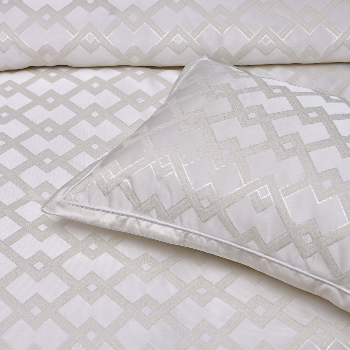 Firenze Comforter Set Pearl White