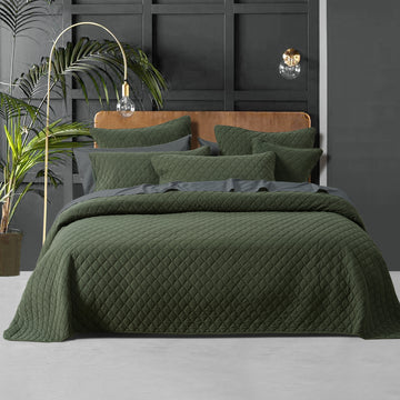 Lester Coverlet Set Olive