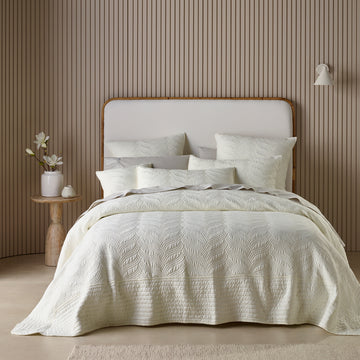 Kamala Bedspread Set Cream