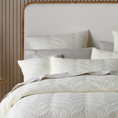 Kamala Bedspread Set Cream